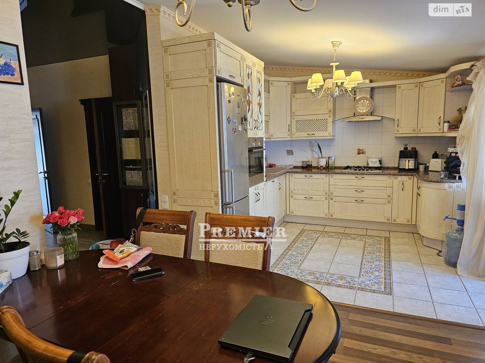 Продаж двокімнатної квартири в Чорноморську, на просп. Миру, фото 1 Продаж двокімнатної квартири в Чорноморську, на просп. Миру, фото 1