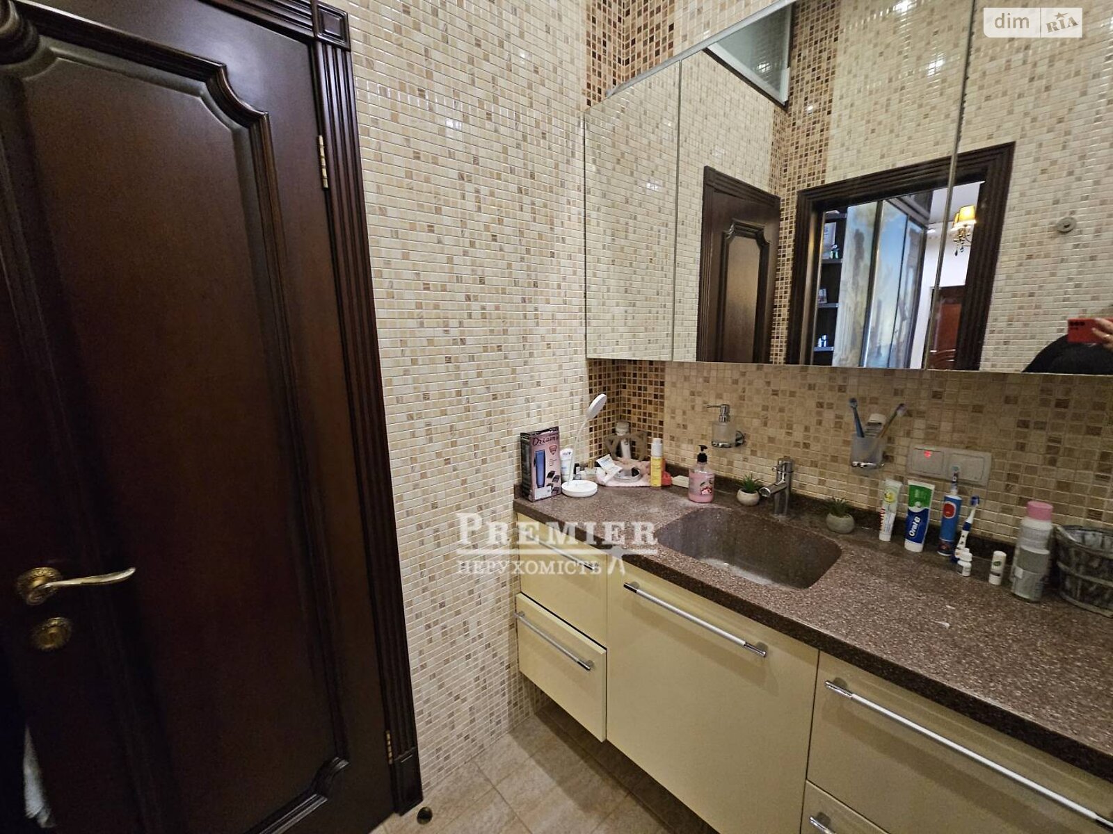 Продаж двокімнатної квартири в Чорноморську, на просп. Миру, фото 1 Продаж двокімнатної квартири в Чорноморську, на просп. Миру, фото 1