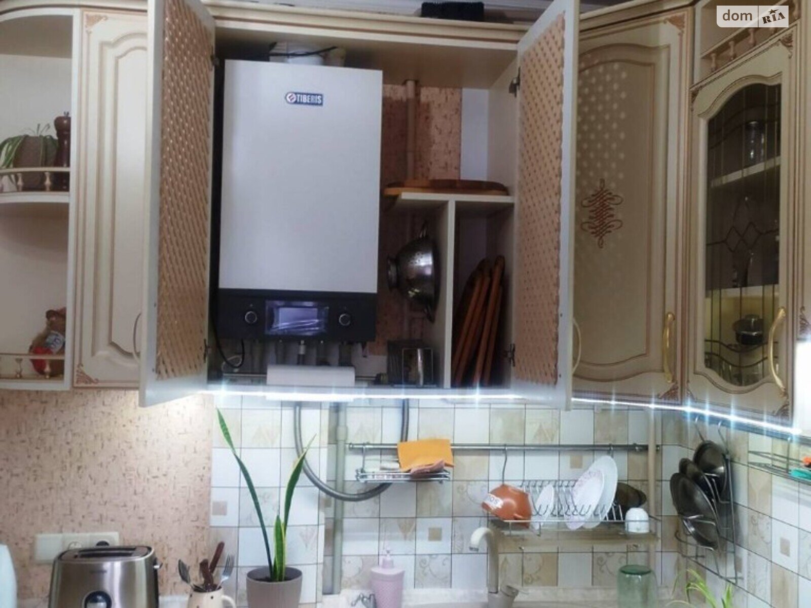 Продаж двокімнатної квартири в Чорноморську, на Новоселів вулиця, район Молодіжне фото 1