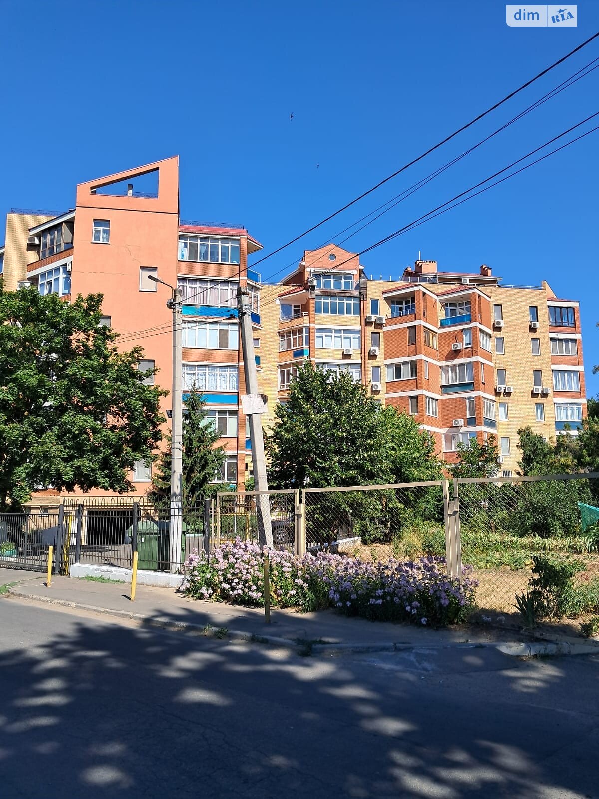 Продаж двокімнатної квартири в Чорноморську, на вул. Парусна 3Б, фото 1 Продаж двокімнатної квартири в Чорноморську, на вул. Парусна 3Б, фото 1