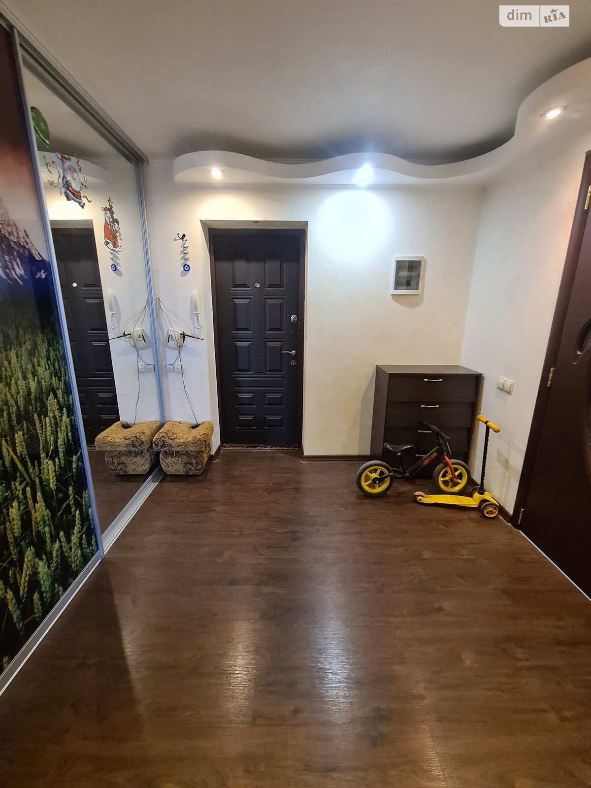 Продаж двокімнатної квартири в Чорноморську, на вул. Захисників України 19, фото 1 Продаж двокімнатної квартири в Чорноморську, на вул. Захисників України 19, фото 1