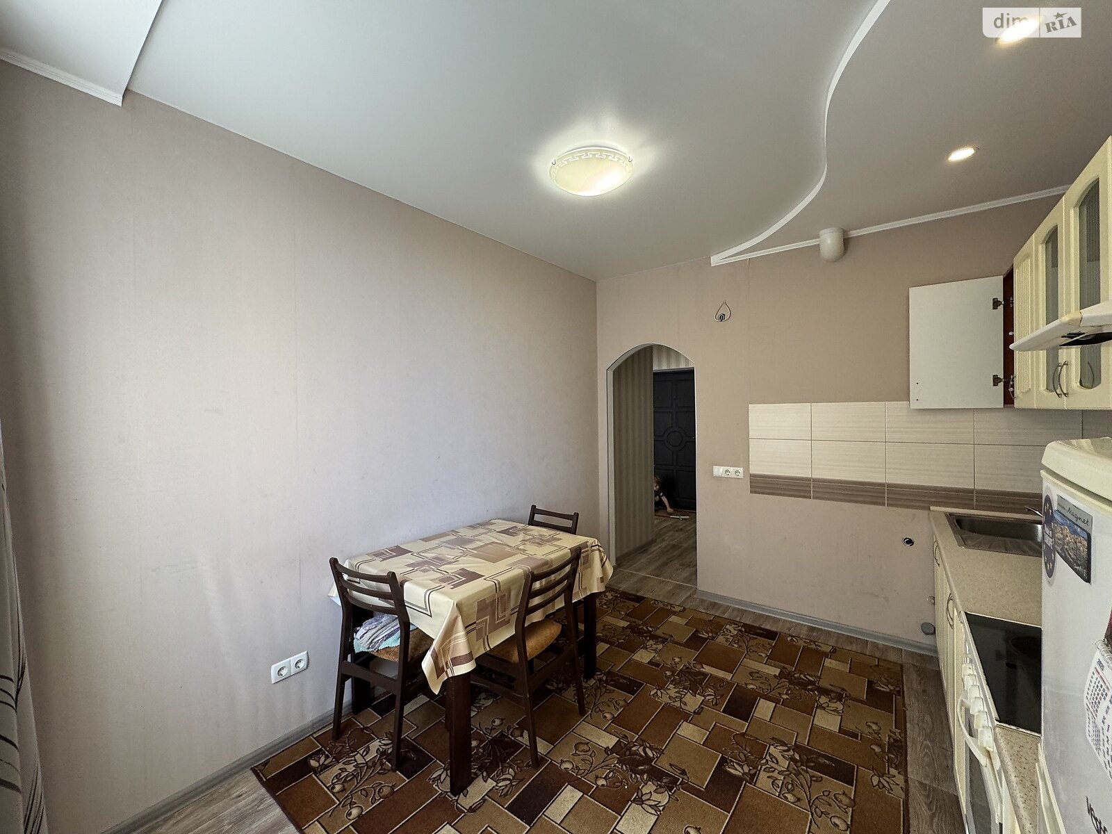 Продаж однокімнатної квартири в Чорноморську, на вул. Захисників України, фото 1 Продаж однокімнатної квартири в Чорноморську, на вул. Захисників України, фото 1