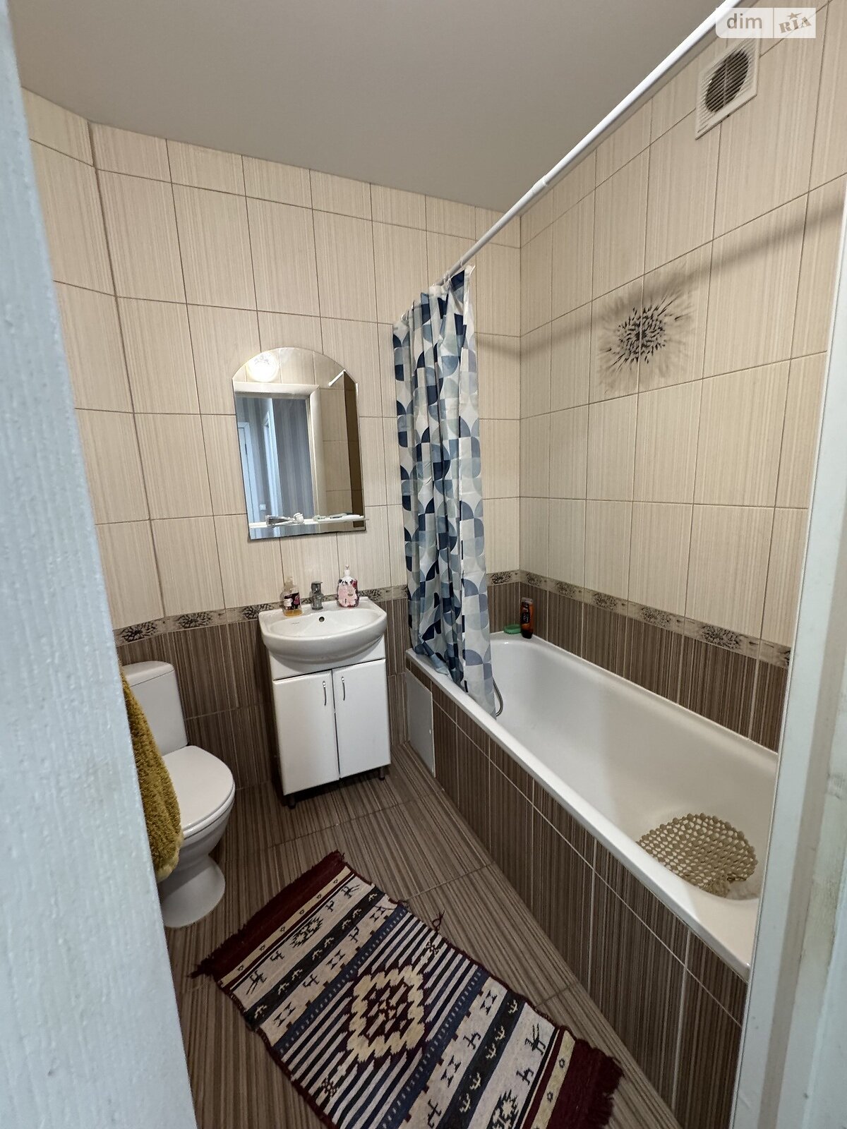 Продаж однокімнатної квартири в Чорноморську, на вул. Захисників України, фото 1 Продаж однокімнатної квартири в Чорноморську, на вул. Захисників України, фото 1