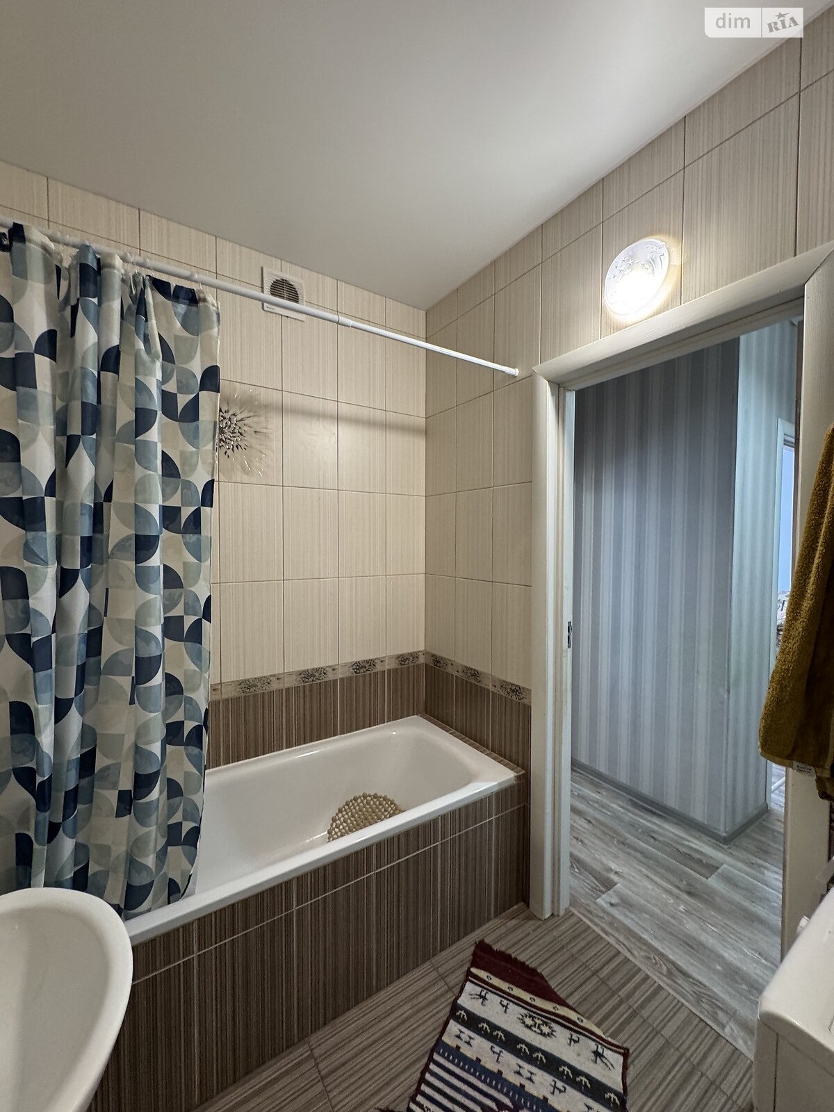 Продаж однокімнатної квартири в Чорноморську, на вул. Захисників України, фото 1 Продаж однокімнатної квартири в Чорноморську, на вул. Захисників України, фото 1