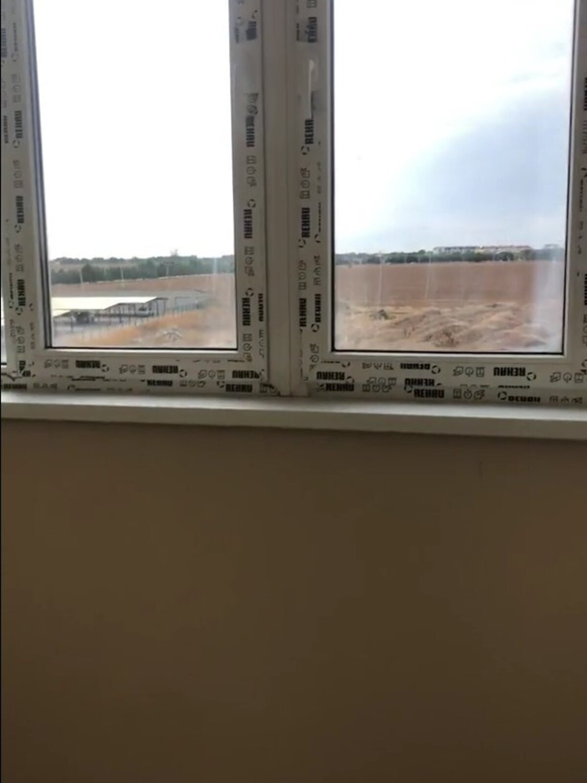 Продаж однокімнатної квартири в Чорноморську, на вул. Захисників України, фото 1