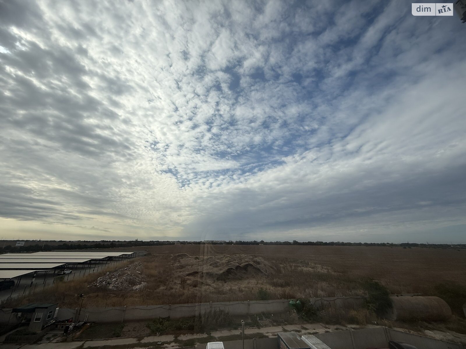 Продаж однокімнатної квартири в Чорноморську, на вул. Захисників України, фото 1