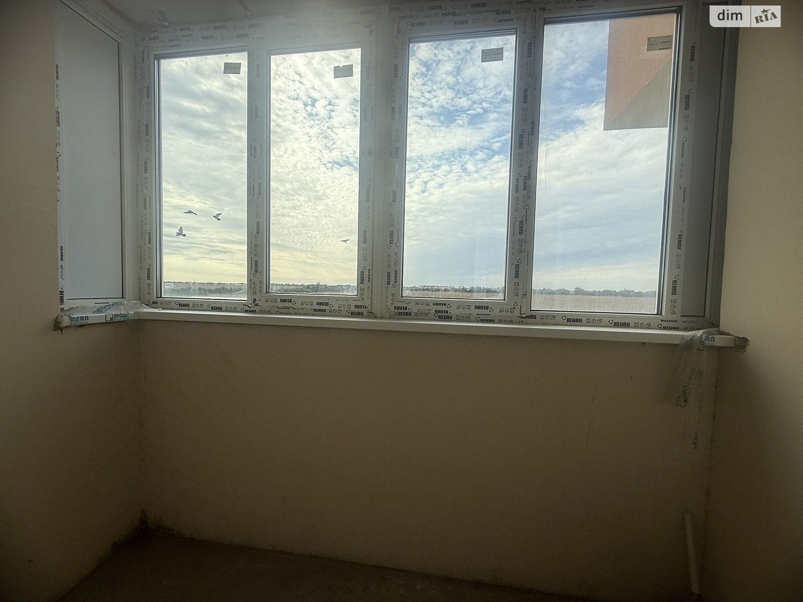 Продаж однокімнатної квартири в Чорноморську, на вул. Захисників України, фото 1