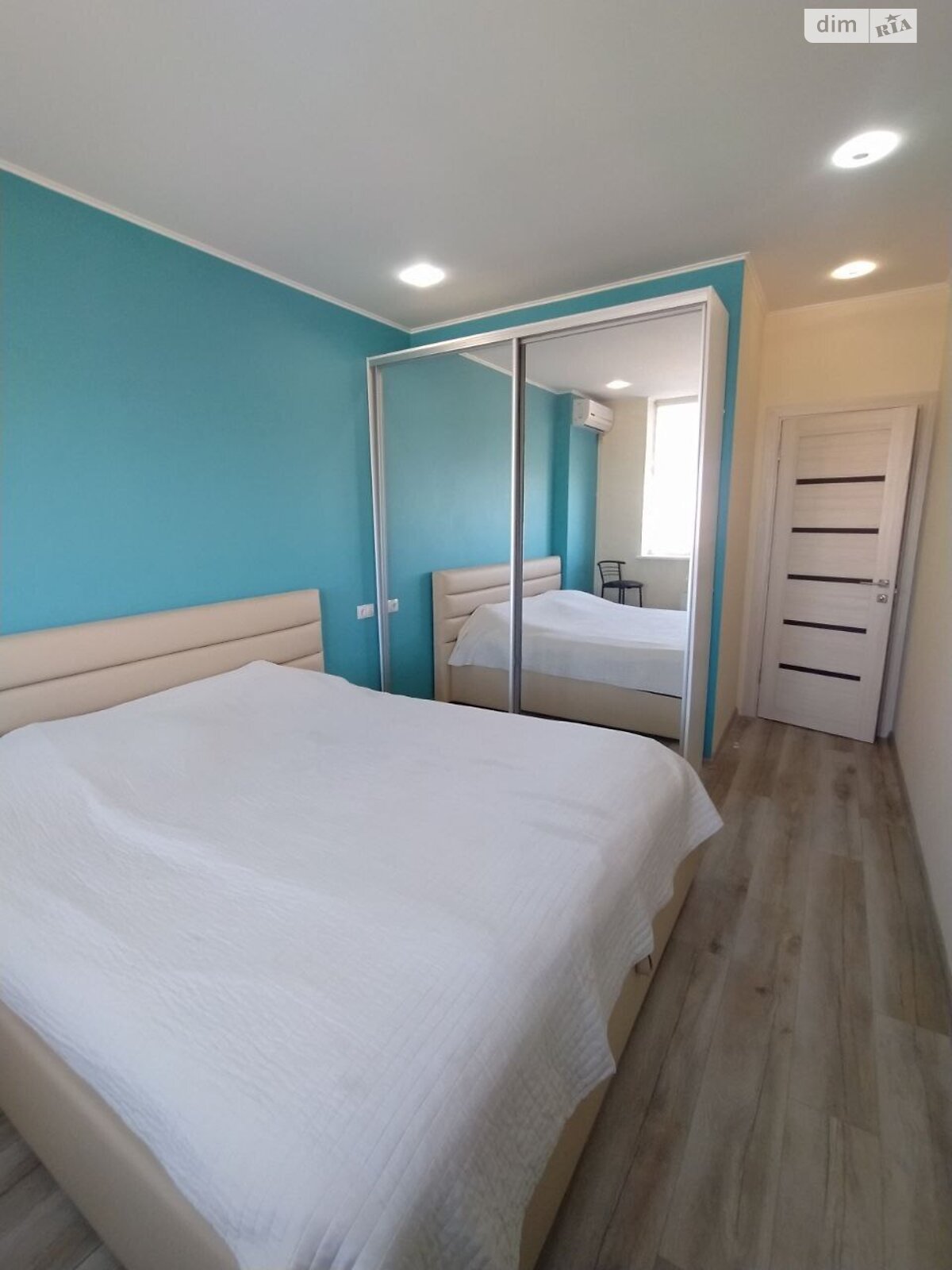 Продаж двокімнатної квартири в Чорноморську, на вул. Захисників України 40, район undefined фото 1