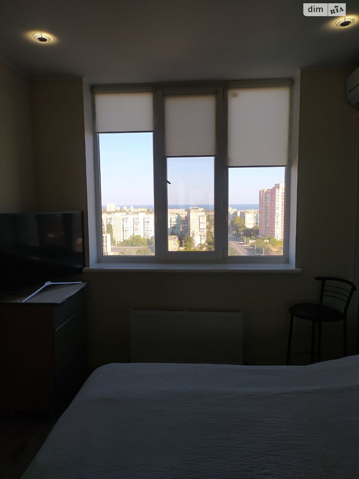 Продаж двокімнатної квартири в Чорноморську, на вул. Захисників України 40, район undefined фото 1