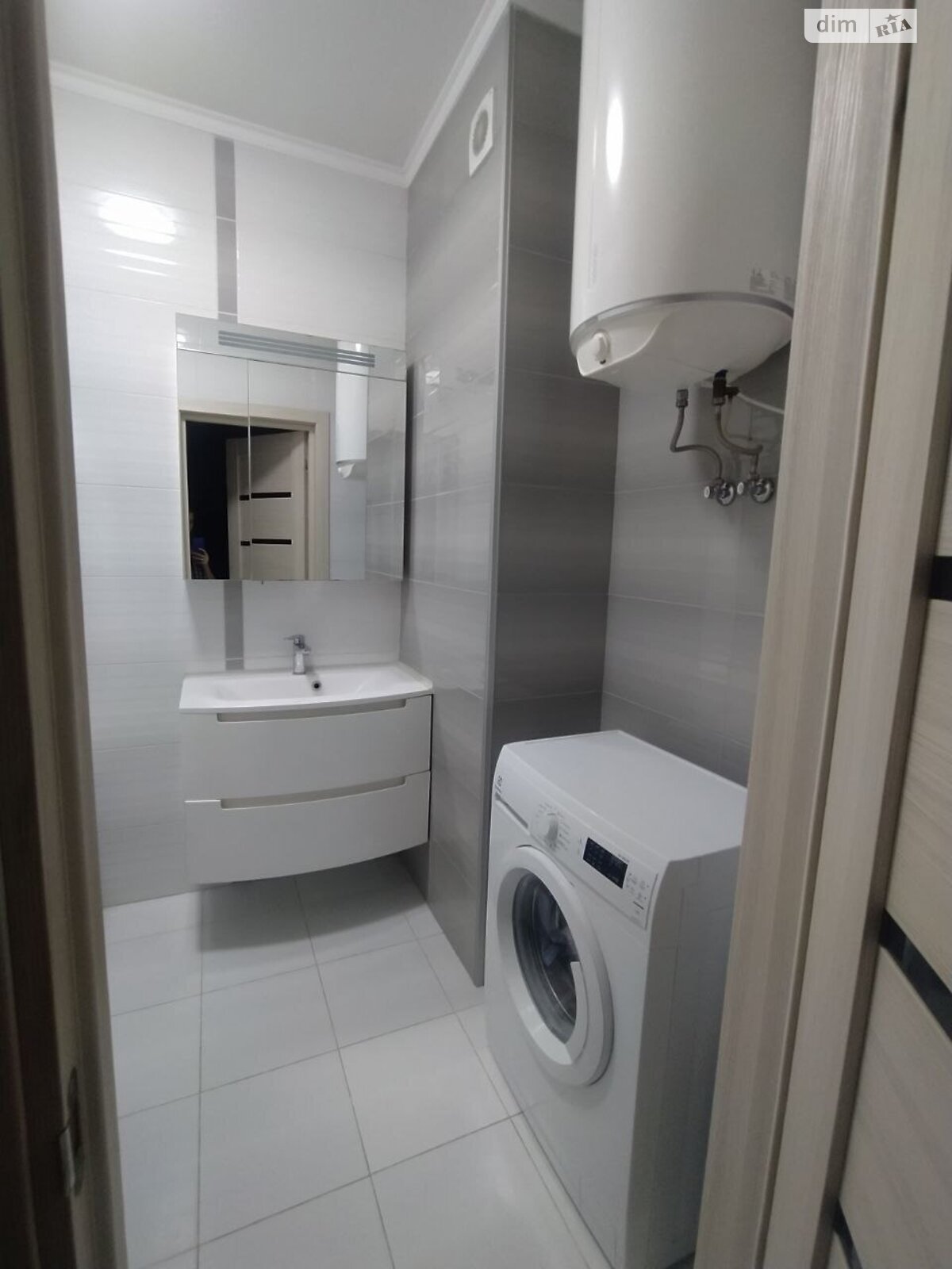 Продаж двокімнатної квартири в Чорноморську, на вул. Захисників України 40, район undefined фото 1