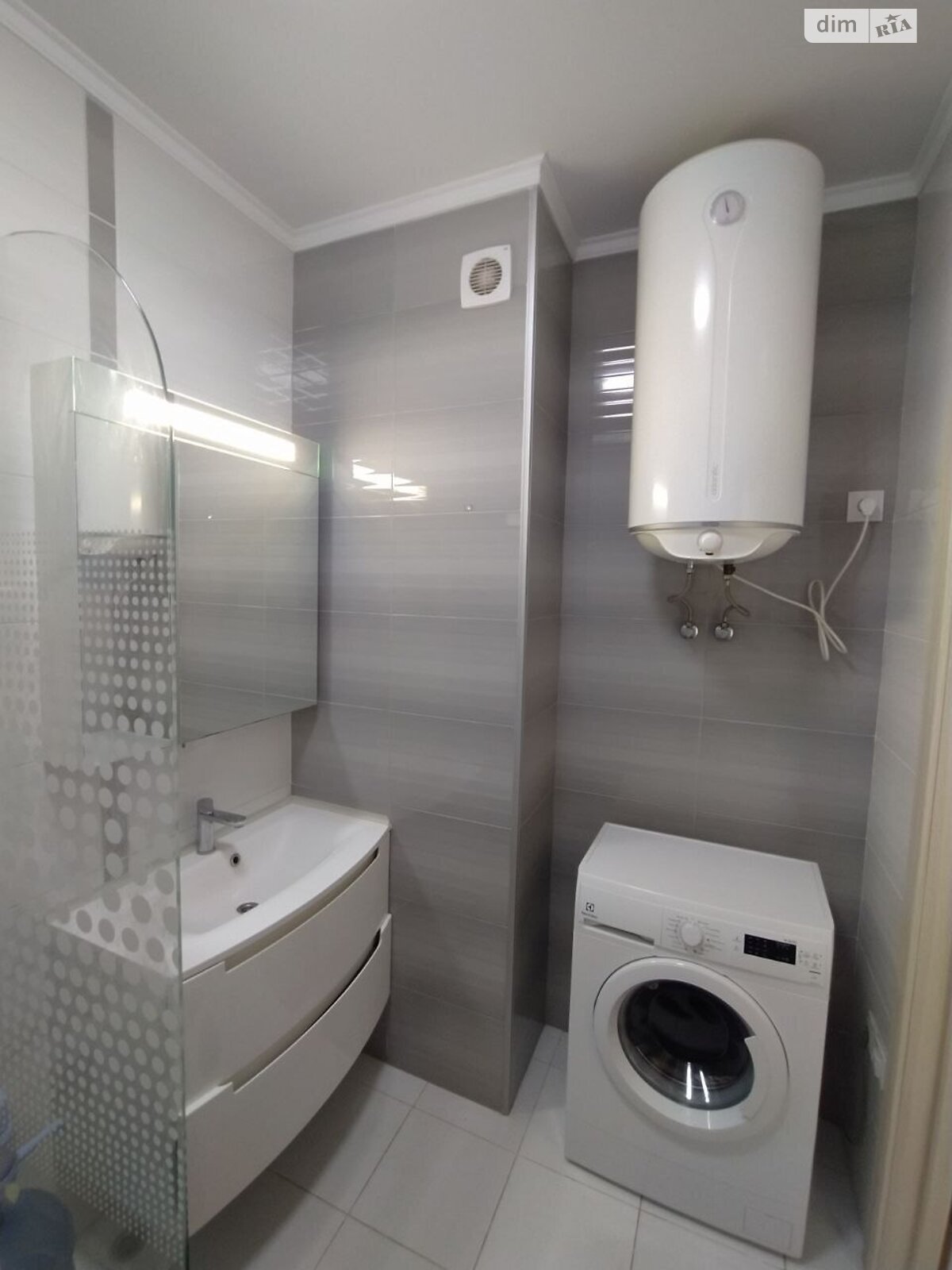 Продаж двокімнатної квартири в Чорноморську, на вул. Захисників України 40, район undefined фото 1