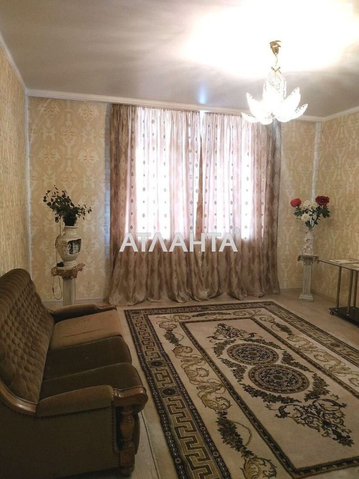 Продажа трехкомнатной квартиры в Черноморске, на ул. Радостная 21А, район Ильичевск фото 1