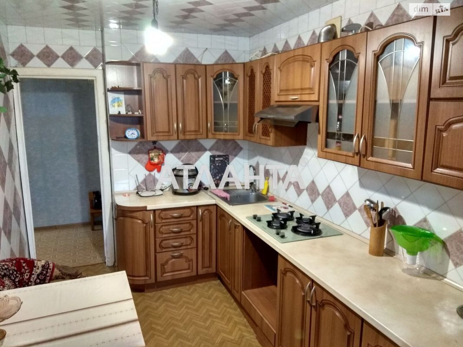 Продаж чотирикімнатної квартири в Чорноморську, на вул. 1 Травня, район Іллічівськ фото 1