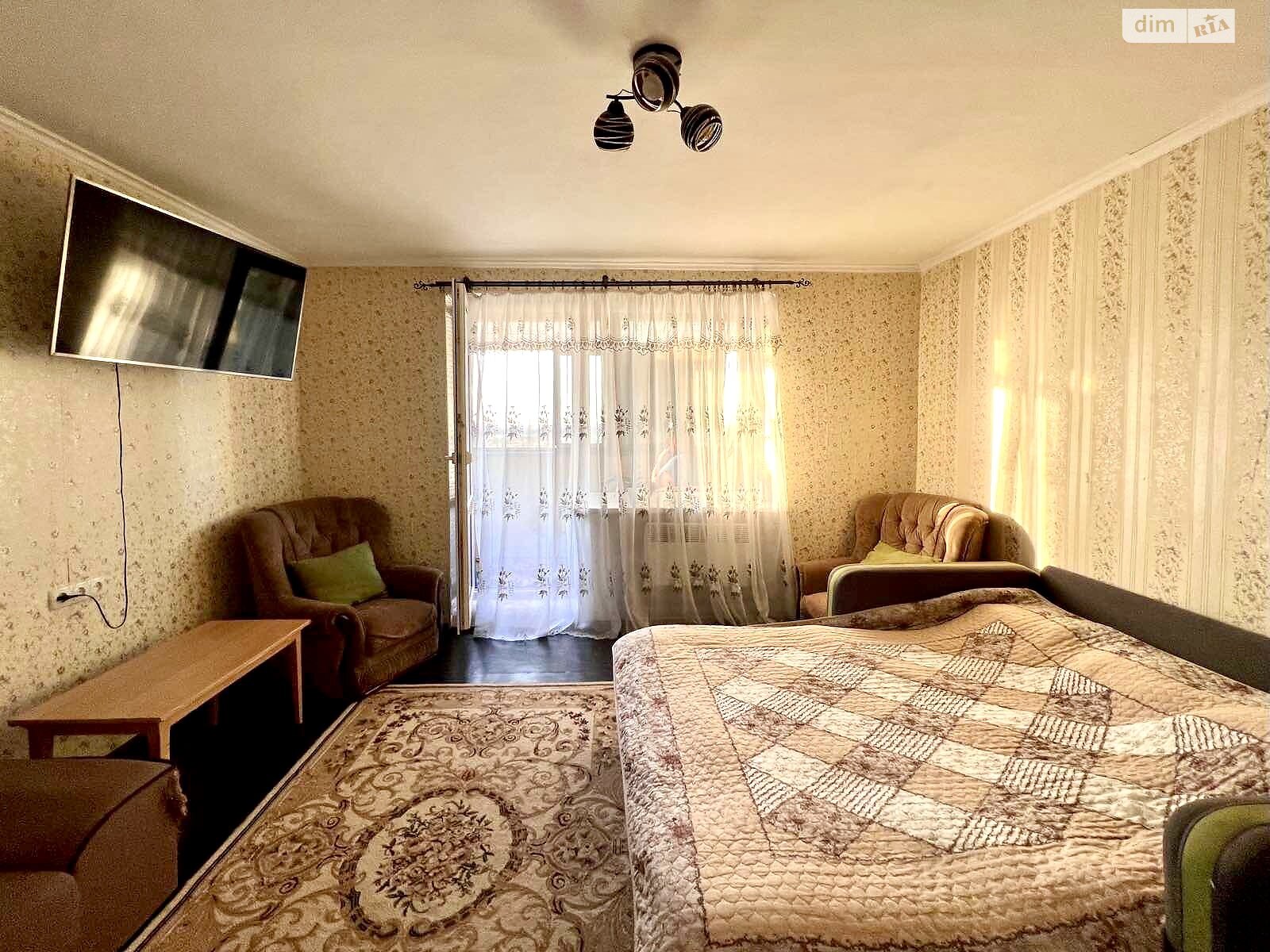 Продажа двухкомнатной квартиры в Черноморском, на ул. Солнечная, фото 1