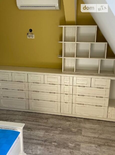 Продаж трикімнатної квартири в Чернівцях на вул. Авіаційна 27 район Аеропорт фото 1 Продаж трикімнатної квартири в Чернівцях на вул. Авіаційна 27 район Аеропорт фото 1
