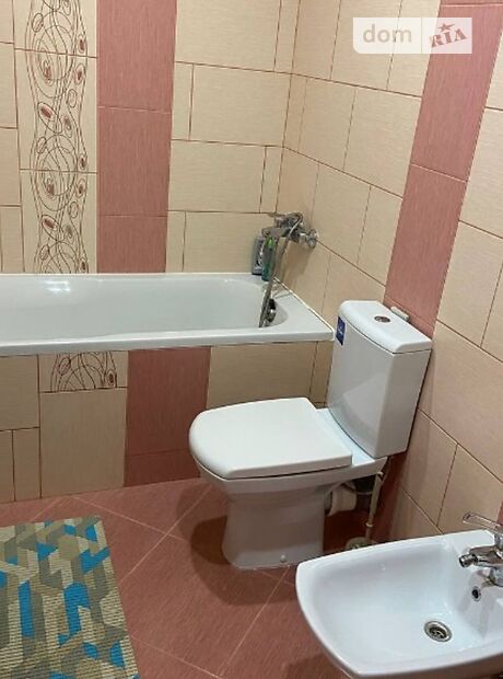 Продаж трикімнатної квартири в Чернівцях на вул. Авіаційна 27 район Аеропорт фото 1 Продаж трикімнатної квартири в Чернівцях на вул. Авіаційна 27 район Аеропорт фото 1