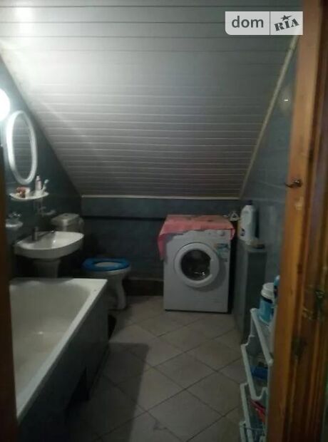 Продажа трехкомнатной квартиры в Черновцах, на ул. Маловокзальная 1, район Аэропорт фото 1 Продажа трехкомнатной квартиры в Черновцах, на ул. Маловокзальная 1, район Аэропорт фото 1