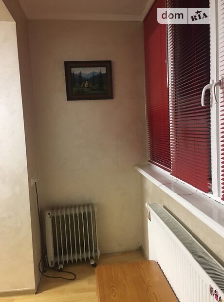 Продаж трикімнатної квартири в Чернівцях на вул. Будівельників 28а район Аеропорт фото 1 Продаж трикімнатної квартири в Чернівцях на вул. Будівельників 28а район Аеропорт фото 1