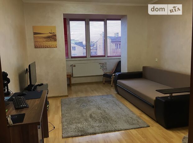 Продаж трикімнатної квартири в Чернівцях на вул. Будівельників район Аеропорт фото 1 Продаж трикімнатної квартири в Чернівцях на вул. Будівельників район Аеропорт фото 1