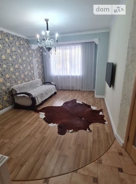Продажа трехкомнатной квартиры в Черновцах, на ул. Строителей 30, кв. 2, район Аэропорт фото 1 Продажа трехкомнатной квартиры в Черновцах, на ул. Строителей 30, кв. 2, район Аэропорт фото 1