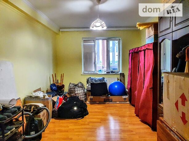 Продаж трикімнатної квартири в Чернівцях на ШКВАРОЧКА КАРМЕЛЮКА район Аеропорт фото 1 Продаж трикімнатної квартири в Чернівцях на ШКВАРОЧКА КАРМЕЛЮКА район Аеропорт фото 1
