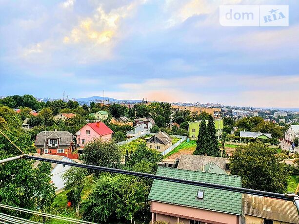 Продаж трикімнатної квартири в Чернівцях на ШКВАРОЧКА КАРМЕЛЮКА район Аеропорт фото 1 Продаж трикімнатної квартири в Чернівцях на ШКВАРОЧКА КАРМЕЛЮКА район Аеропорт фото 1