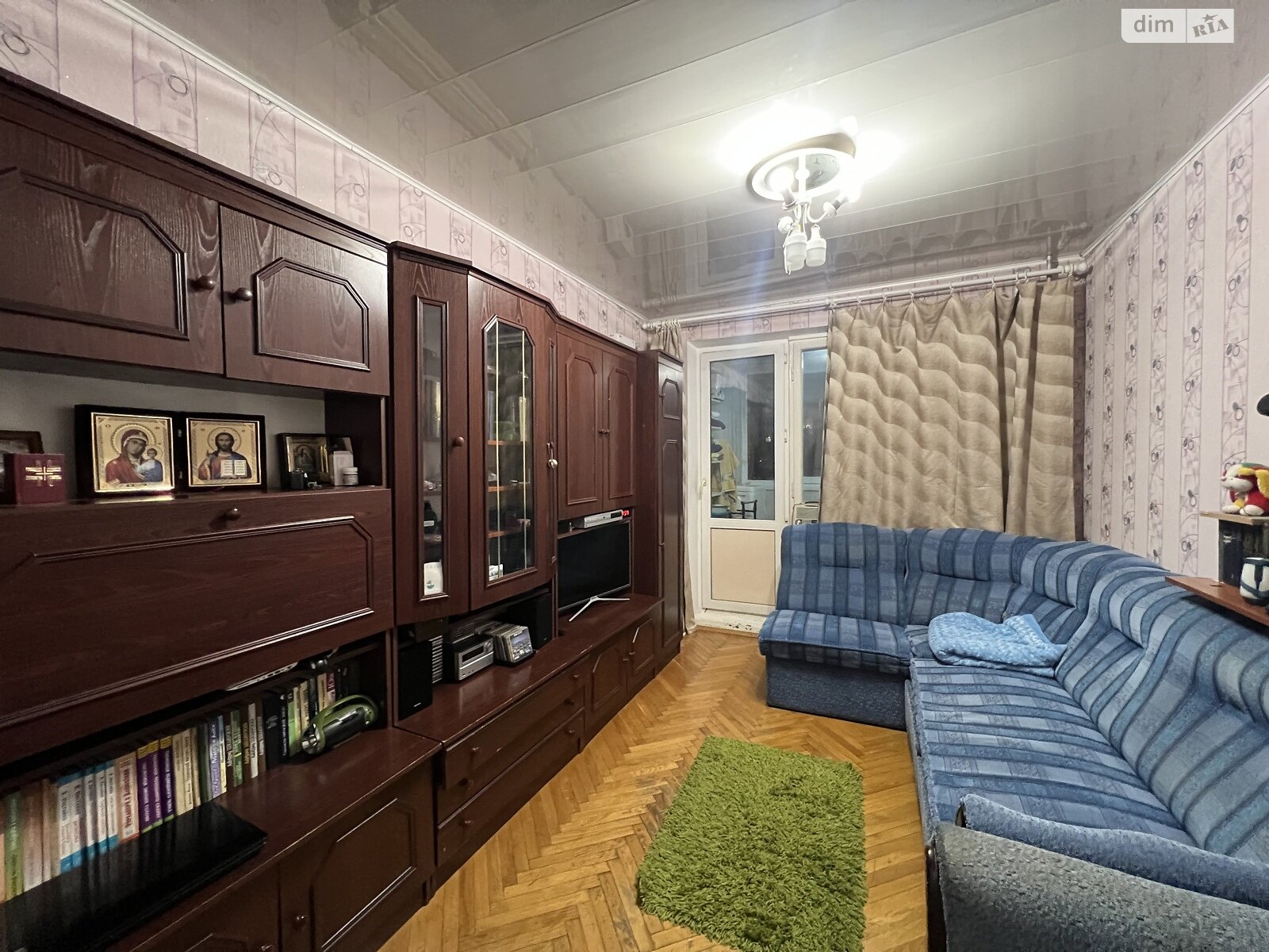 Продажа трехкомнатной квартиры в Черновцах, на ул. Энтузиастов, фото 1 Продажа трехкомнатной квартиры в Черновцах, на ул. Энтузиастов, фото 1