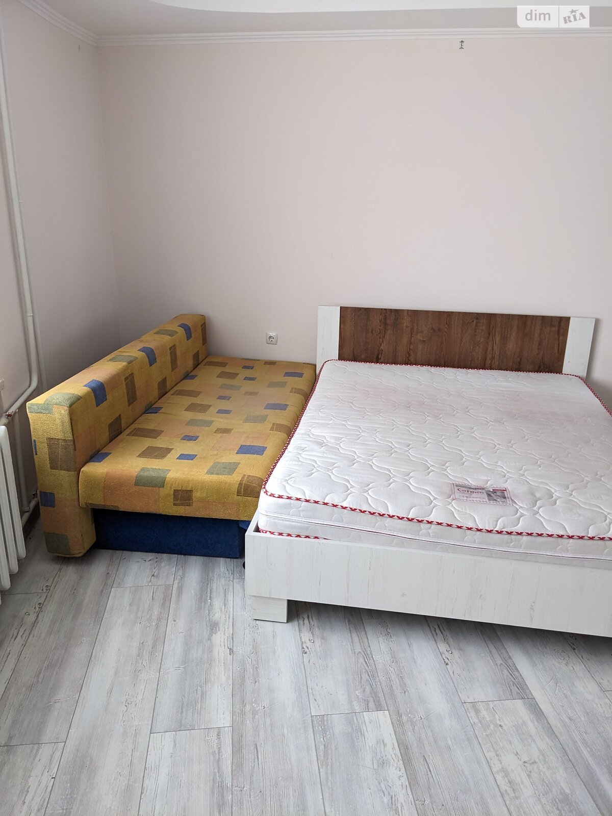 Продаж чотирикімнатної квартири в Чернівцях, на бул. Героїв Крут, фото 1 Продаж чотирикімнатної квартири в Чернівцях, на бул. Героїв Крут, фото 1