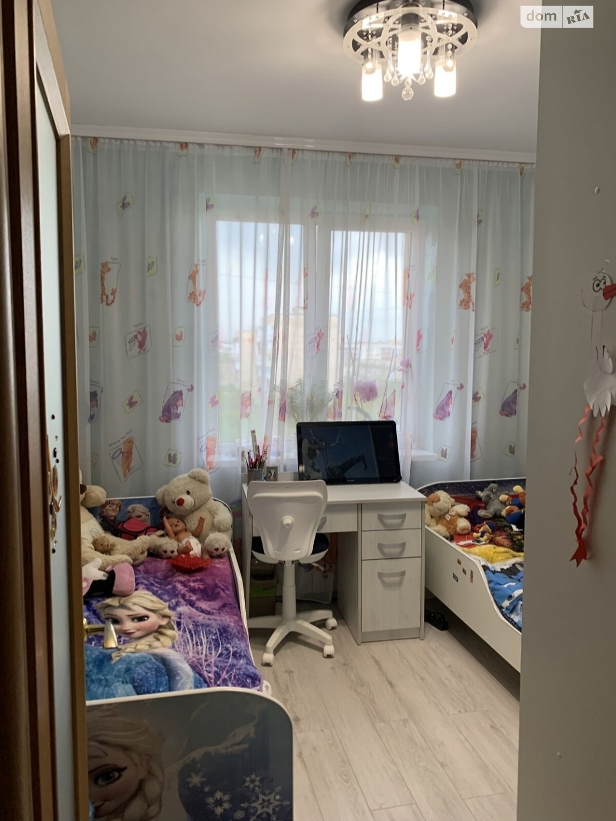 Продаж трикімнатної квартири в Чернівцях, на бул. Героїв Крут 20, фото 1 Продаж трикімнатної квартири в Чернівцях, на бул. Героїв Крут 20, фото 1