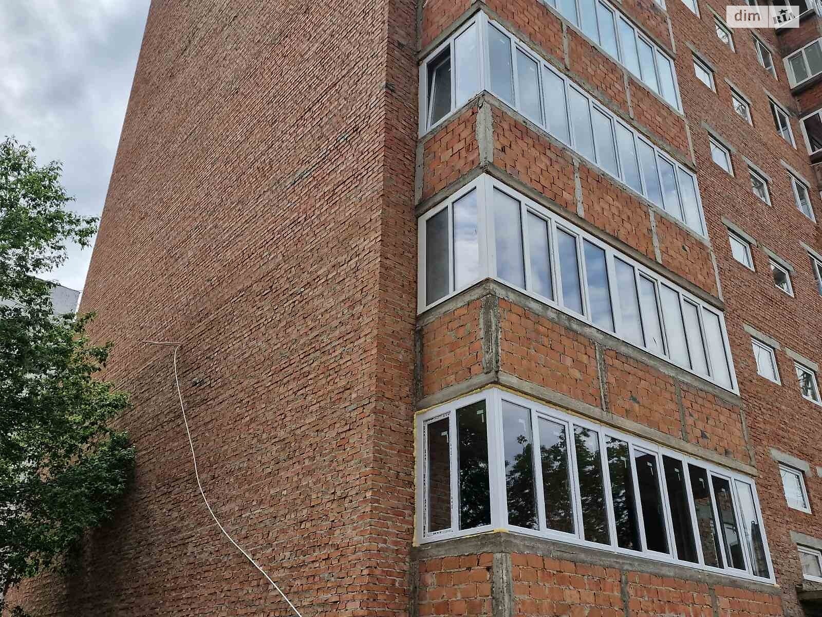 Продаж трикімнатної квартири в Чернівцях, на вул. Головна 275 Е, фото 1 Продаж трикімнатної квартири в Чернівцях, на вул. Головна 275 Е, фото 1
