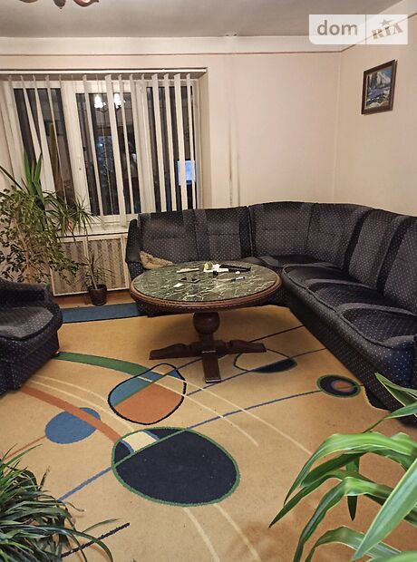 Продажа пятикомнатной квартиры в Черновцах, на ул. Русская 235, район Фастовская фото 1 Продажа пятикомнатной квартиры в Черновцах, на ул. Русская 235, район Фастовская фото 1