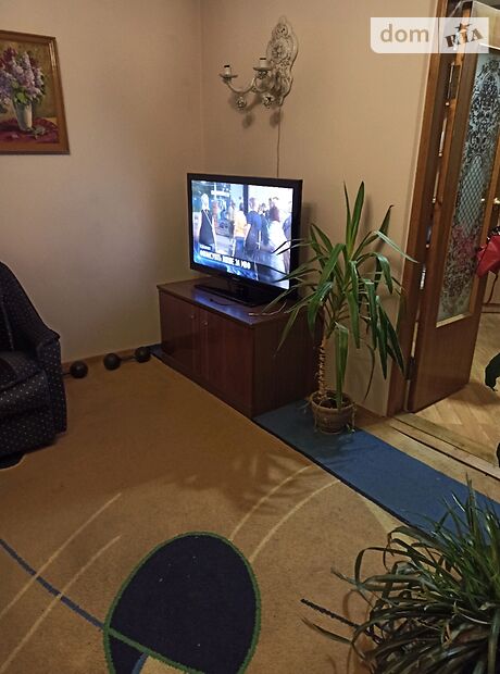 Продажа пятикомнатной квартиры в Черновцах, на ул. Русская 235, район Фастовская фото 1 Продажа пятикомнатной квартиры в Черновцах, на ул. Русская 235, район Фастовская фото 1