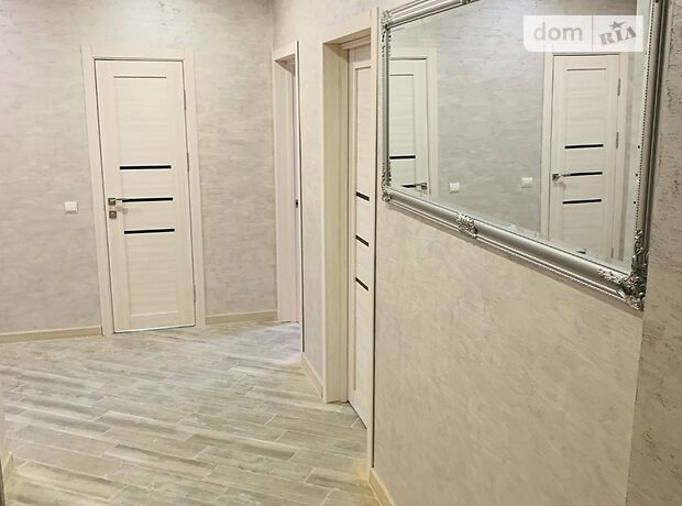 Продажа двухкомнатной квартиры в Черновцах, на ул. Русская район Фастовская фото 1 Продажа двухкомнатной квартиры в Черновцах, на ул. Русская район Фастовская фото 1