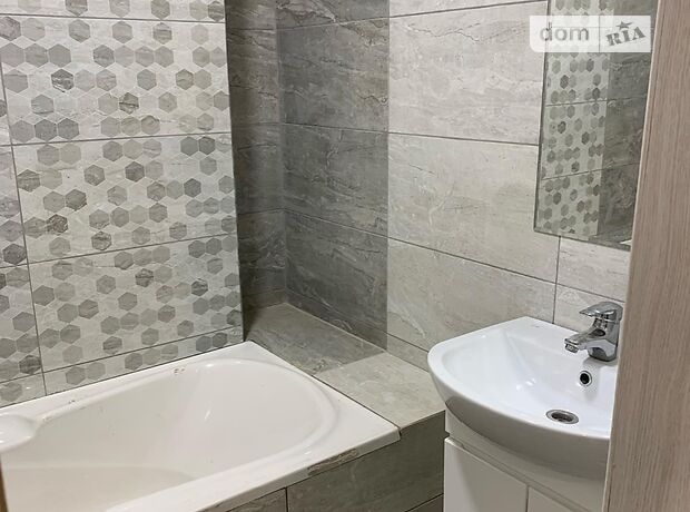 Продажа двухкомнатной квартиры в Черновцах, на ул. Русская район Фастовская фото 1 Продажа двухкомнатной квартиры в Черновцах, на ул. Русская район Фастовская фото 1
