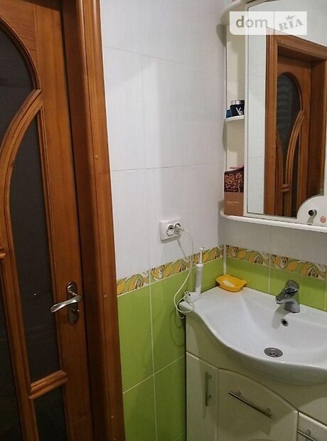 Продажа трехкомнатной квартиры в Черновцах, на ул. Русская 255а район Фастовская фото 1 Продажа трехкомнатной квартиры в Черновцах, на ул. Русская 255а район Фастовская фото 1