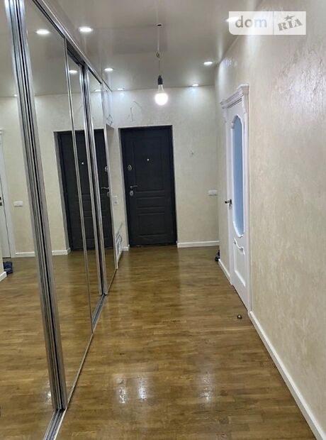 Продажа двухкомнатной квартиры в Черновцах, на ул. Русская район Фастовская фото 1 Продажа двухкомнатной квартиры в Черновцах, на ул. Русская район Фастовская фото 1