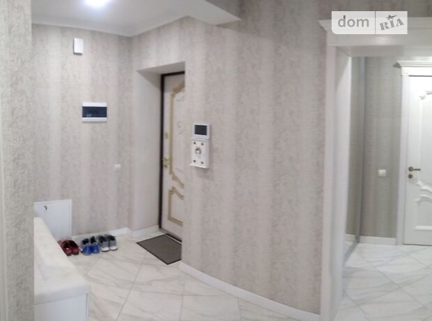 Продаж двокімнатної квартири в Чернівцях, на вул. Руська 219, район Фастівська фото 1 Продаж двокімнатної квартири в Чернівцях, на вул. Руська 219, район Фастівська фото 1