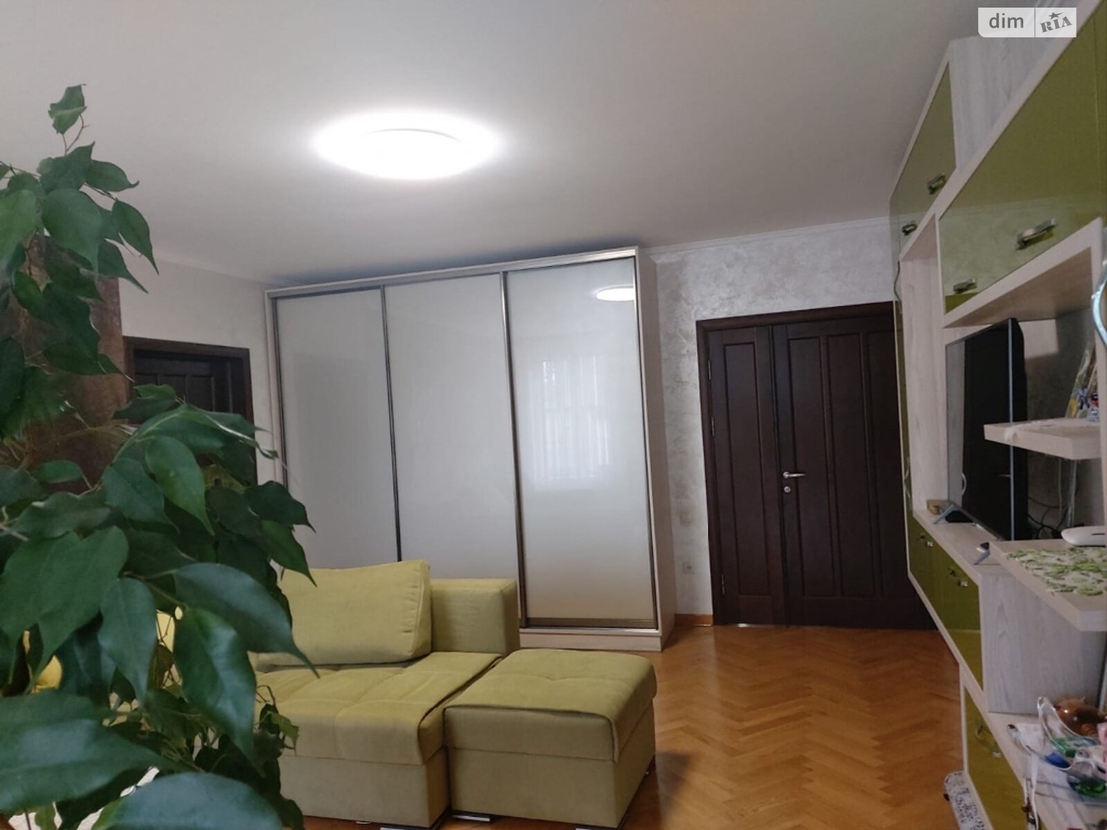 Продажа трехкомнатной квартиры в Черновцах, на ул. Корнея Толстюка 8А, фото 1 Продажа трехкомнатной квартиры в Черновцах, на ул. Корнея Толстюка 8А, фото 1