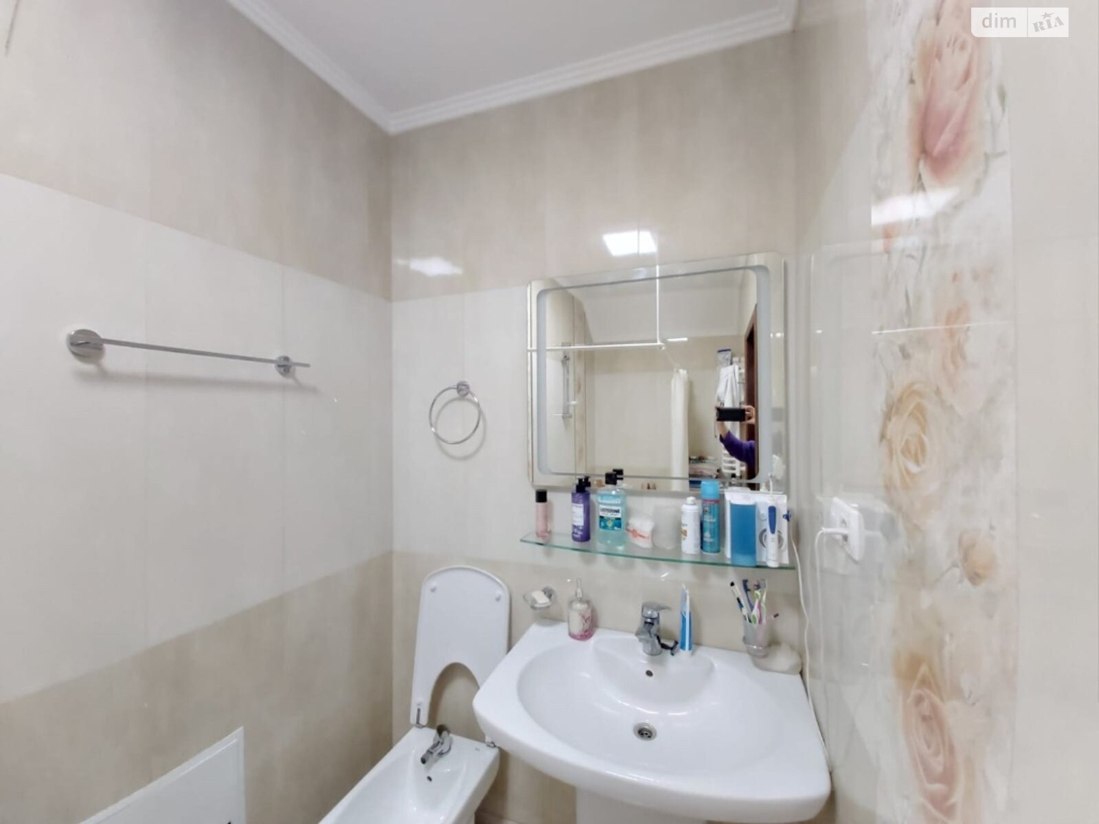 Продажа трехкомнатной квартиры в Черновцах, на ул. Корнея Толстюка 8А, фото 1 Продажа трехкомнатной квартиры в Черновцах, на ул. Корнея Толстюка 8А, фото 1