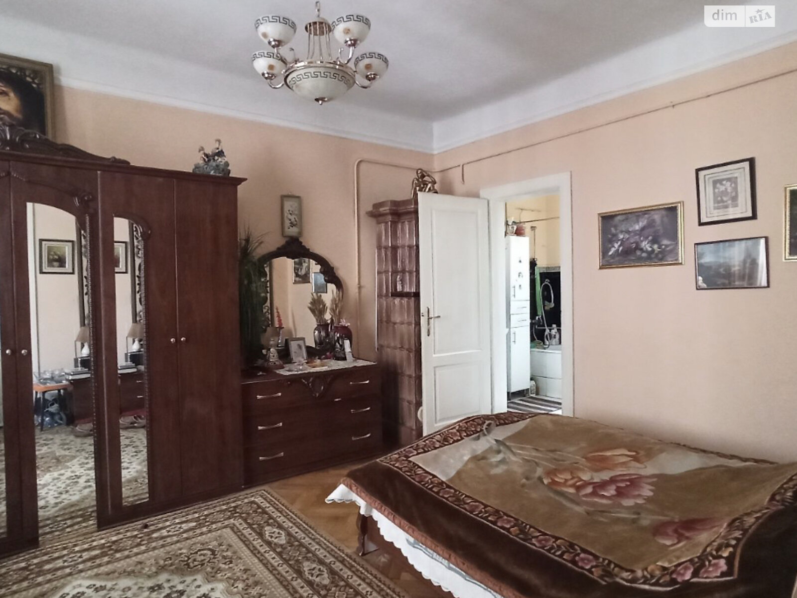 Продажа двухкомнатной квартиры в Черновцах, на ул. Франко Ивана 7, фото 1
