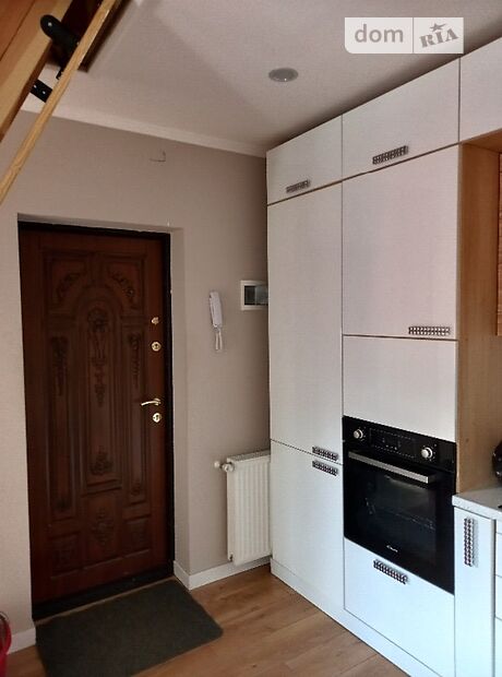 Продажа двухкомнатной квартиры в Черновцах, на ул. Минина Кузьмы, район Героев Майдана фото 1 Продажа двухкомнатной квартиры в Черновцах, на ул. Минина Кузьмы, район Героев Майдана фото 1