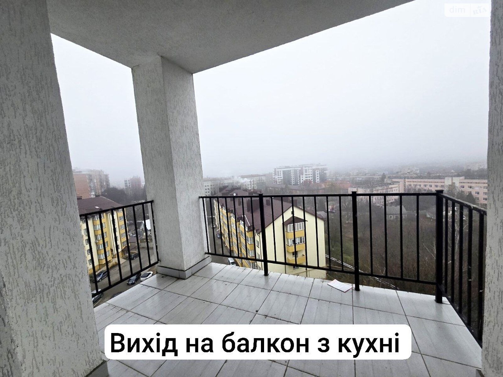 Продаж трикімнатної квартири в Чернівцях, на вул. Героїв Майдану, фото 1 Продаж трикімнатної квартири в Чернівцях, на вул. Героїв Майдану, фото 1