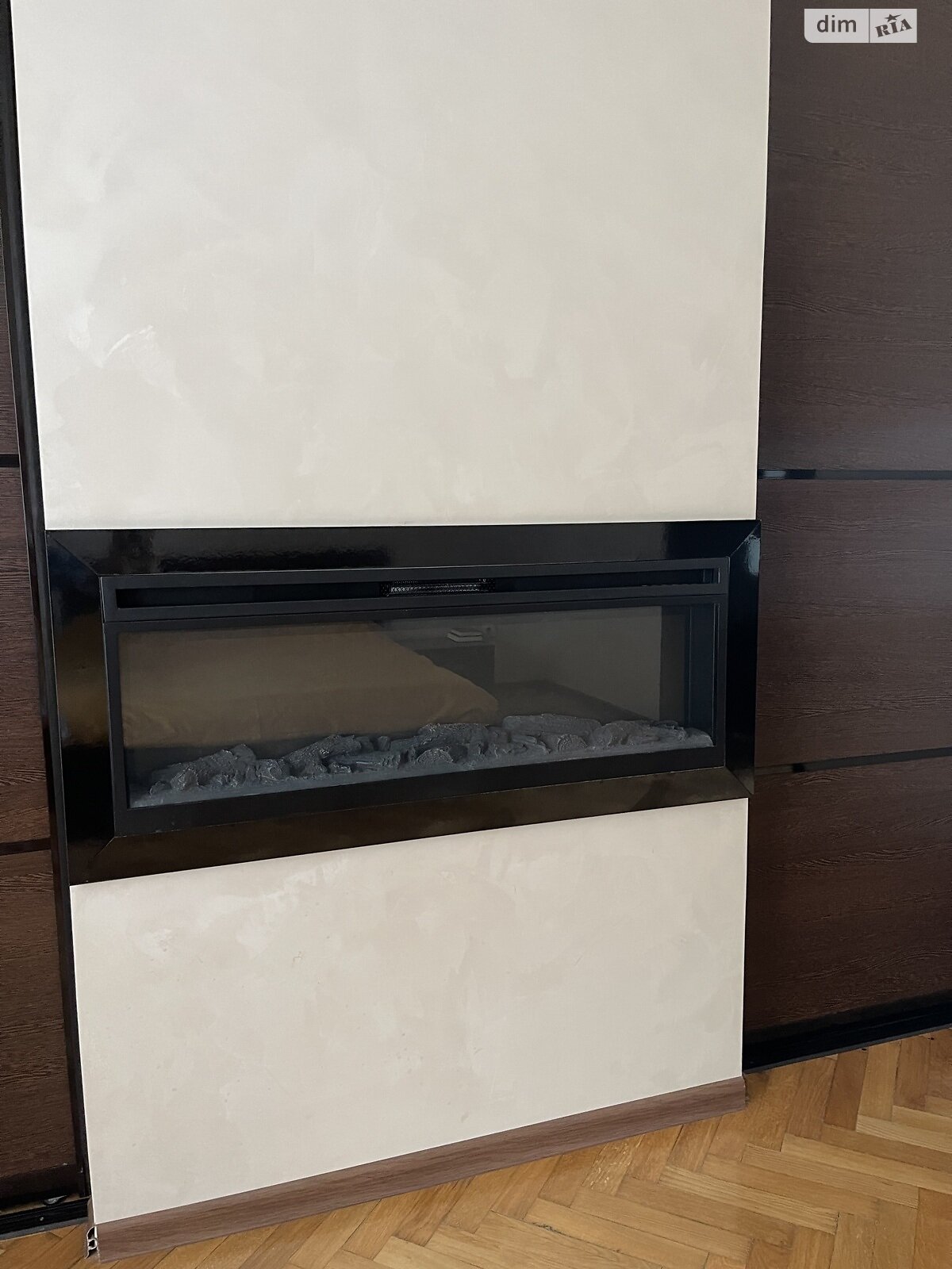 Продаж трикімнатної квартири в Чернівцях, на вул. Головна 76, фото 1 Продаж трикімнатної квартири в Чернівцях, на вул. Головна 76, фото 1