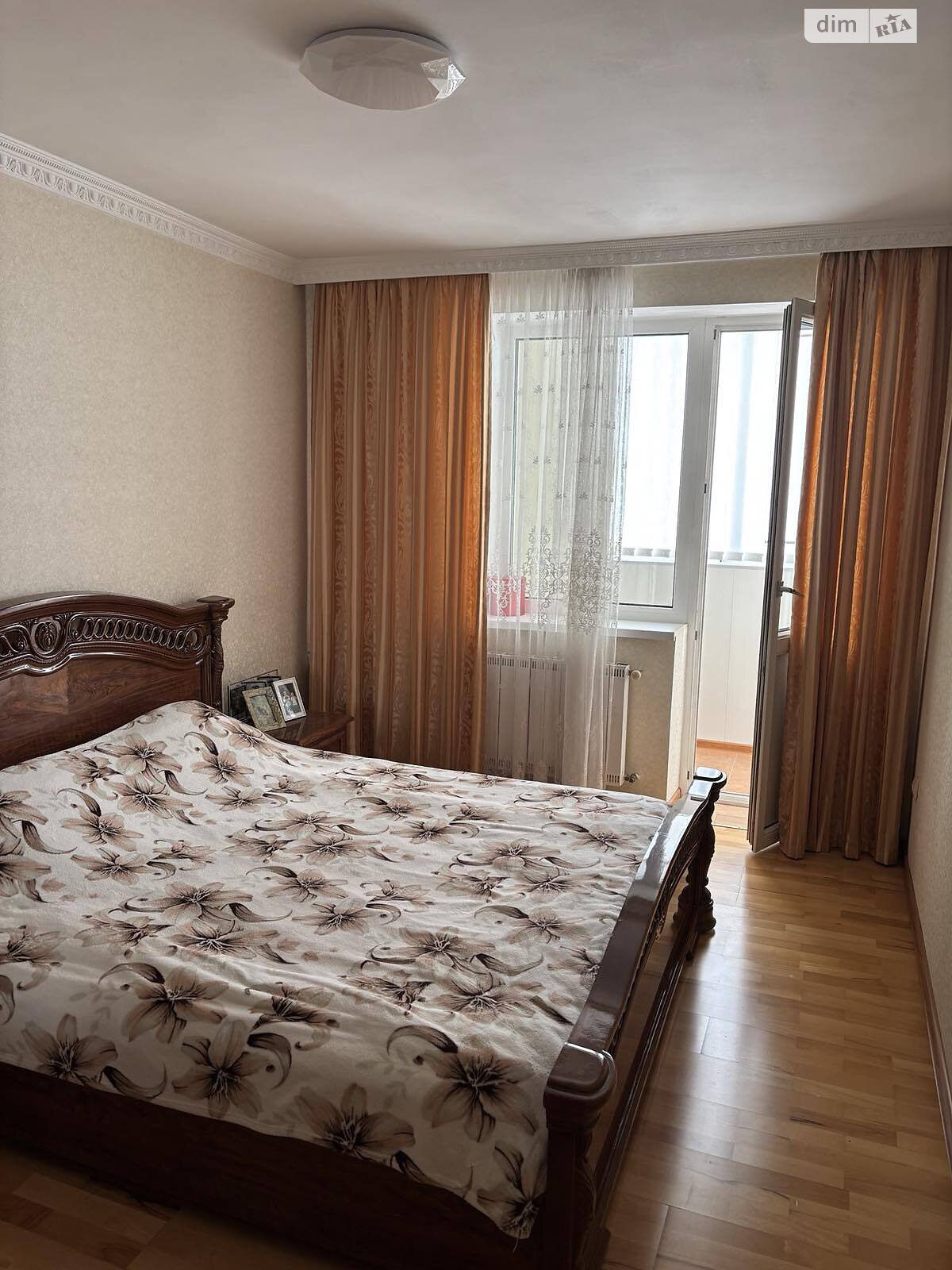 Продажа трехкомнатной квартиры в Черновцах, на ул. Главная, фото 1 Продажа трехкомнатной квартиры в Черновцах, на ул. Главная, фото 1