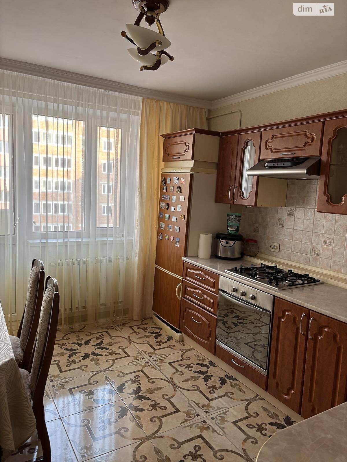 Продажа трехкомнатной квартиры в Черновцах, на ул. Главная, фото 1 Продажа трехкомнатной квартиры в Черновцах, на ул. Главная, фото 1