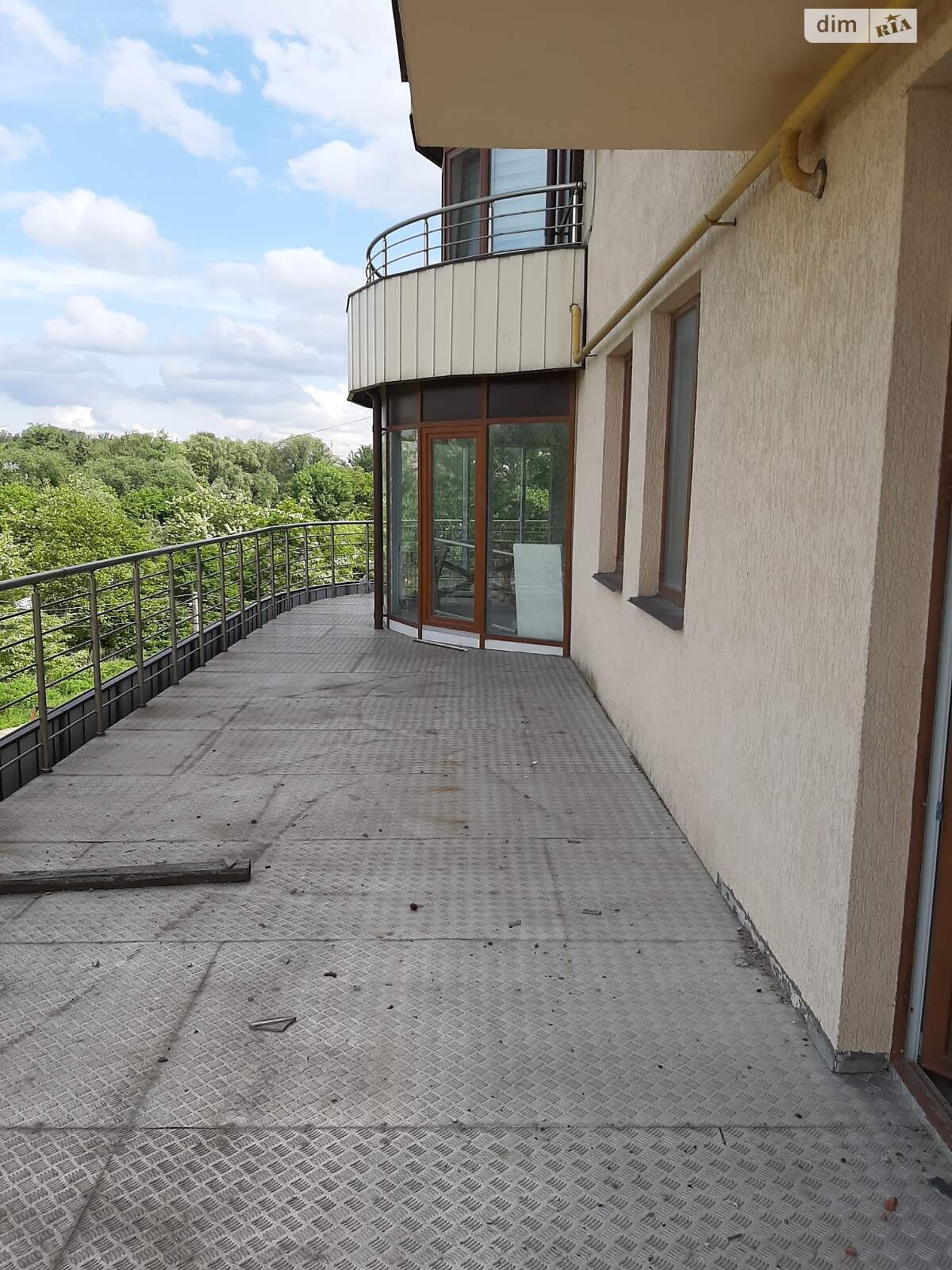 Продажа трехкомнатной квартиры в Черновцах, на ул. Владимира Великого 91, фото 1 Продажа трехкомнатной квартиры в Черновцах, на ул. Владимира Великого 91, фото 1