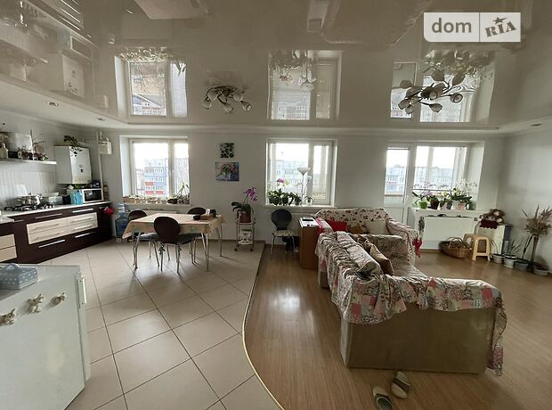 Продажа трехкомнатной квартиры в Черновцах, на ул. Главная район Главный фото 1 Продажа трехкомнатной квартиры в Черновцах, на ул. Главная район Главный фото 1