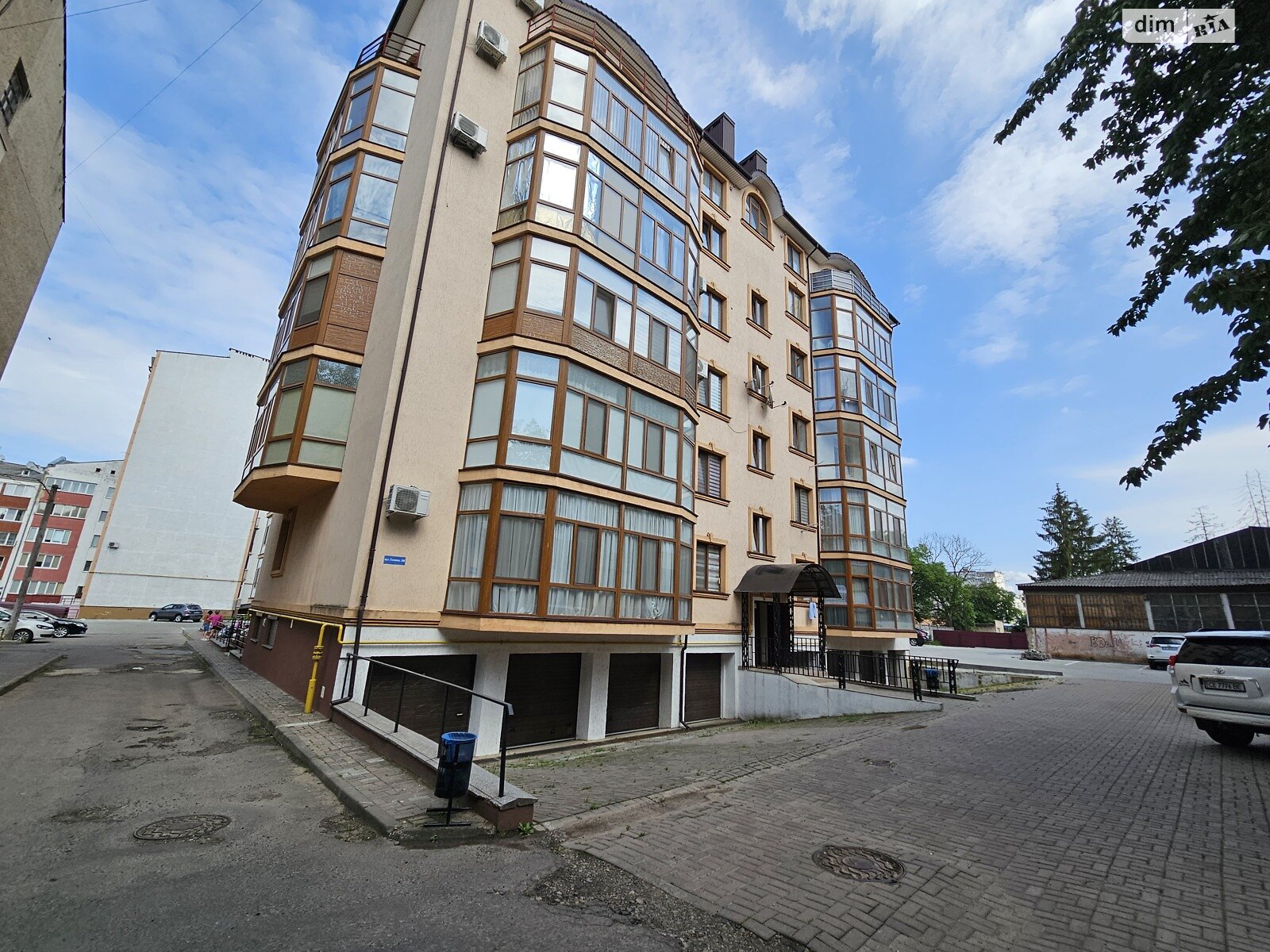 Продажа двухкомнатной квартиры в Черновцах, на ул. Главная 196, фото 1 Продажа двухкомнатной квартиры в Черновцах, на ул. Главная 196, фото 1