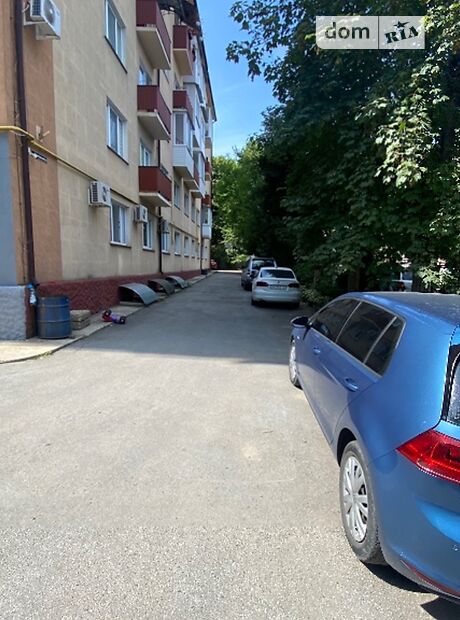 Продажа двухкомнатной квартиры в Черновцах, на пер. Госпитальный 1 район Главный фото 1 Продажа двухкомнатной квартиры в Черновцах, на пер. Госпитальный 1 район Главный фото 1