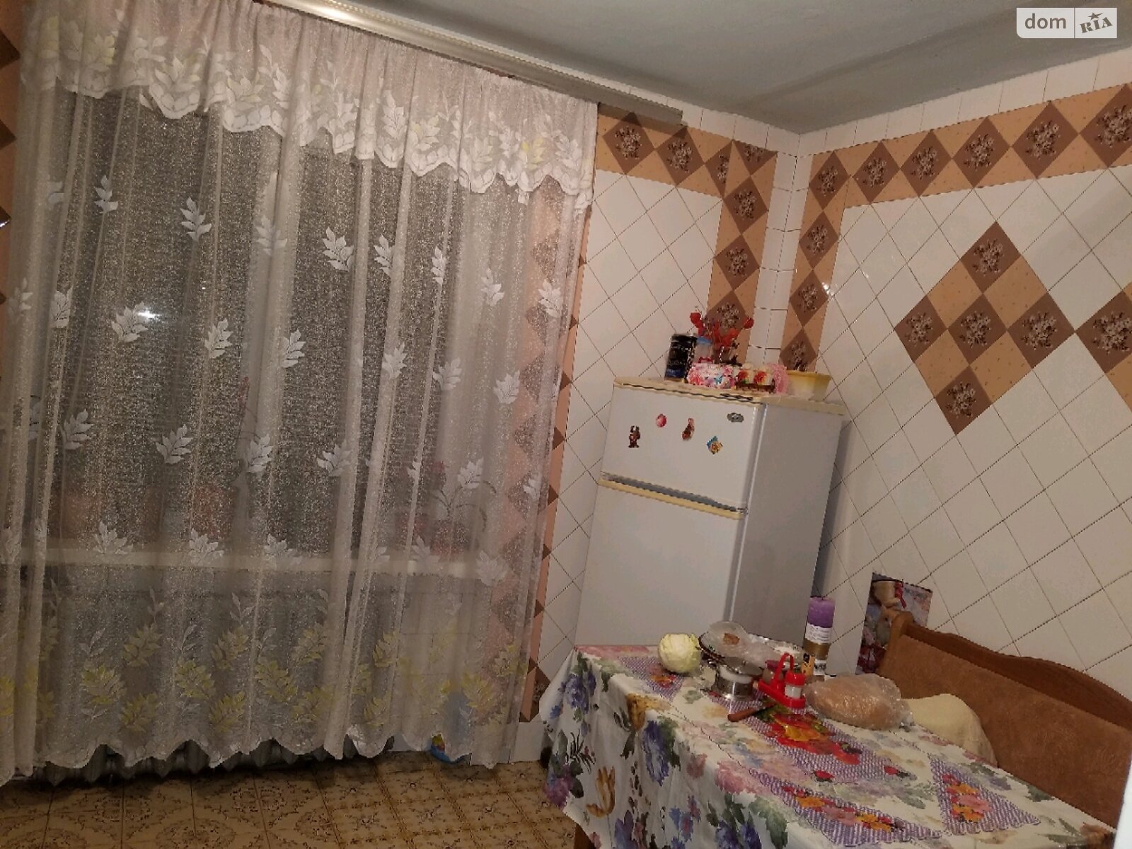 Продаж трикімнатної квартири в Чернівцях, на вул. Руська, район Гравітон фото 1